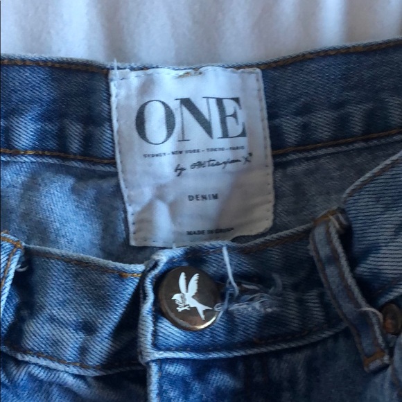 One Teaspoons Shorts - Picture 2 of 4